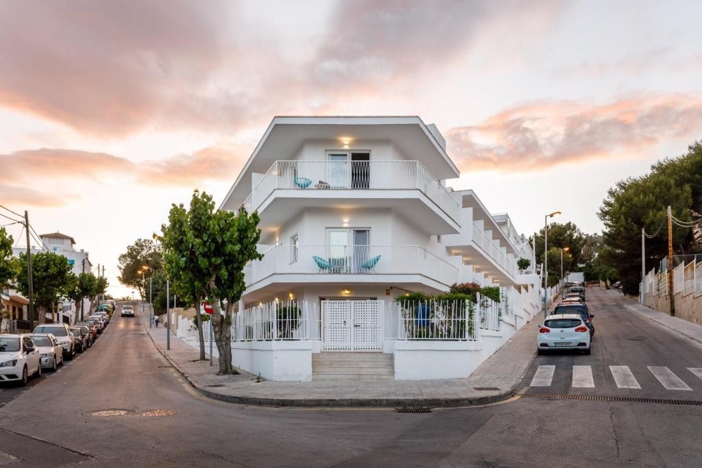Tora Hotel