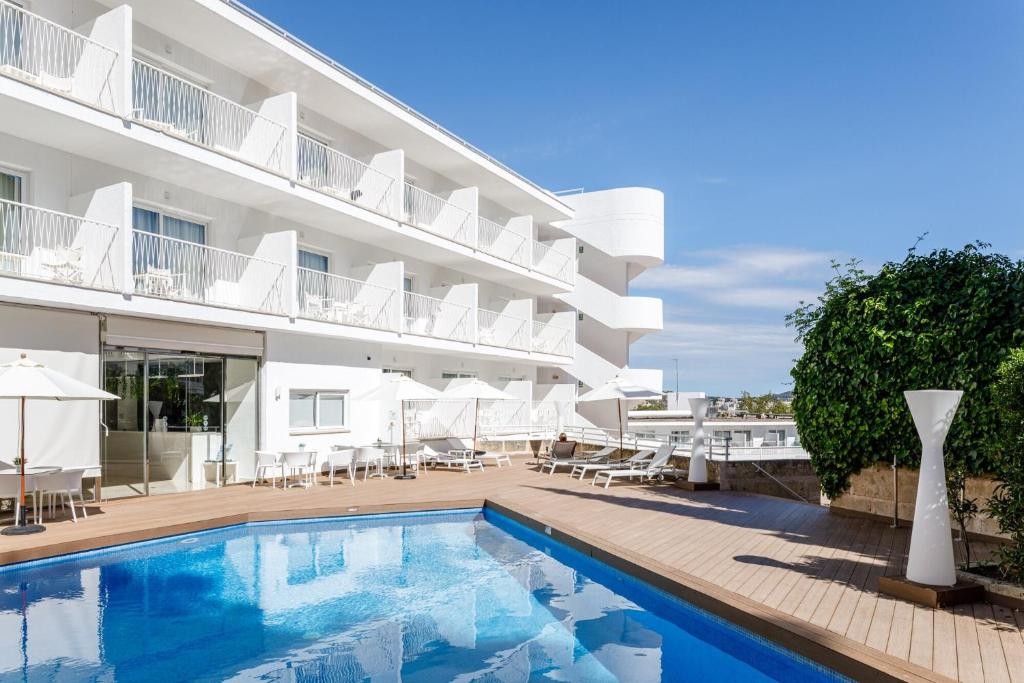 Tora Hotel