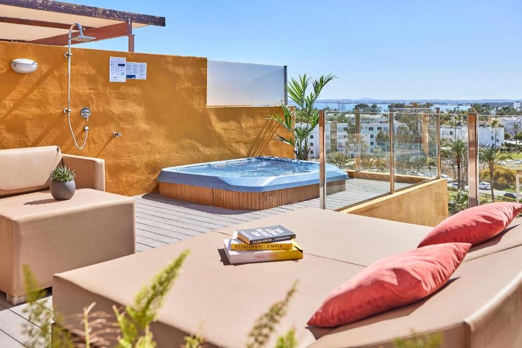 Zafiro Tropic & Spa
