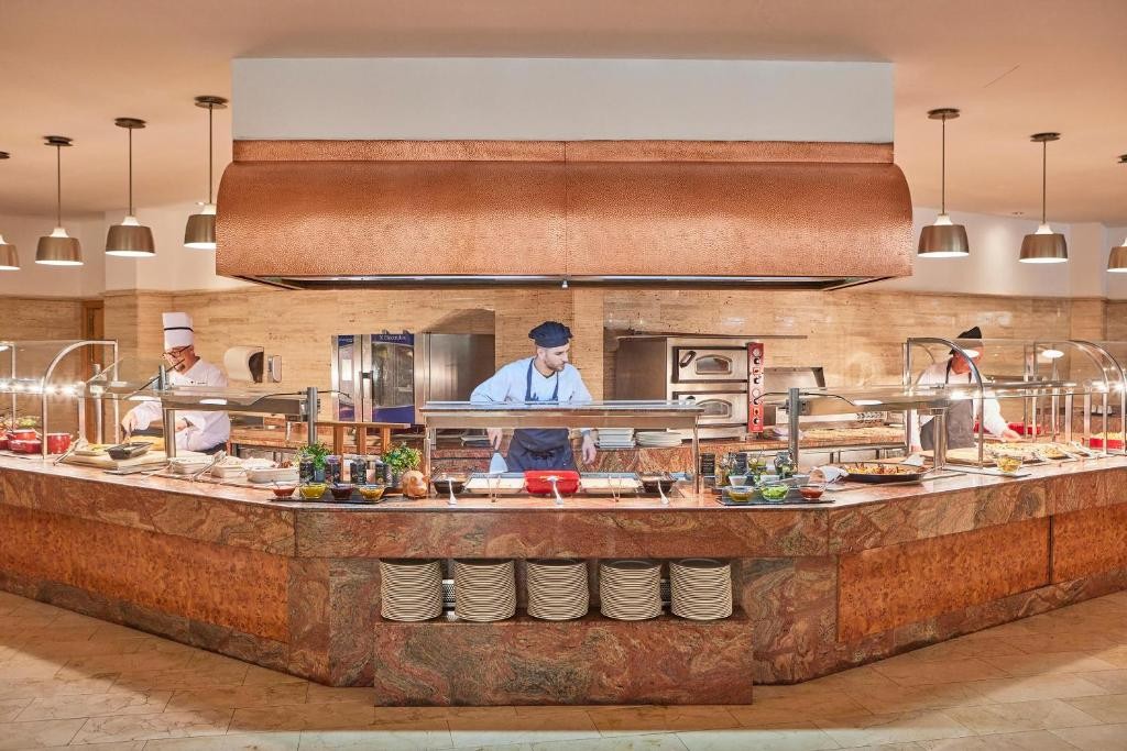 Zafiro Tropic & Spa