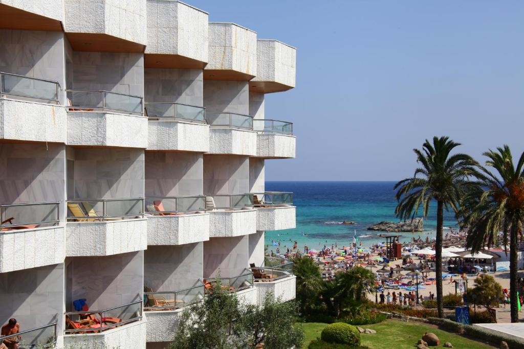 Serrano Palace Hotel