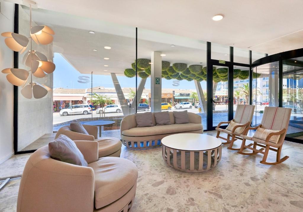 S'Entrador Playa Hotel & SPA