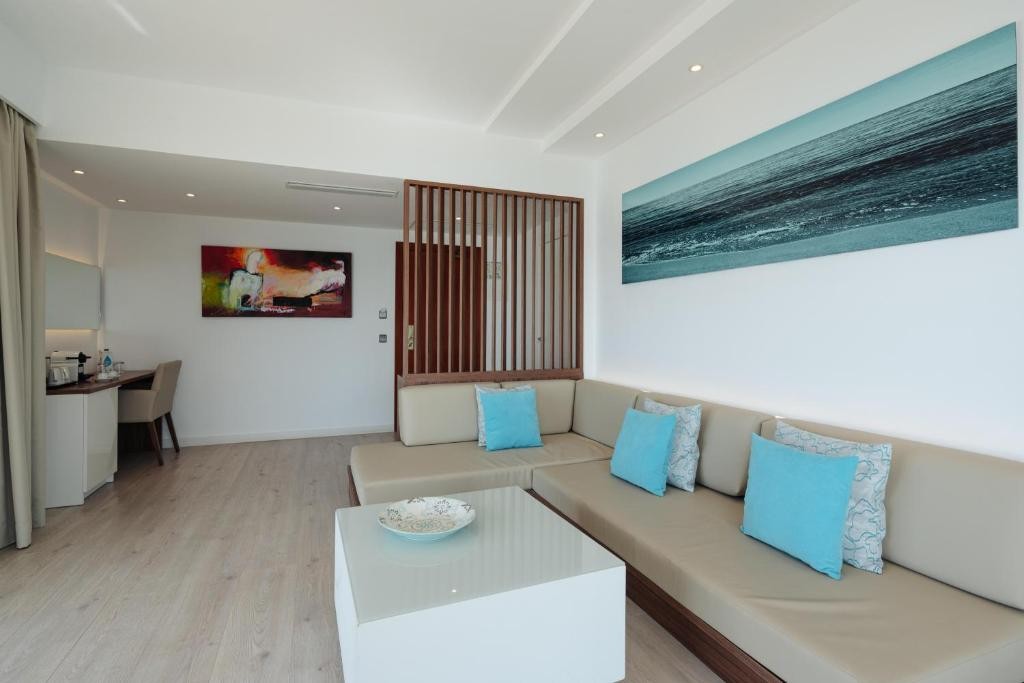 THB El Cid (Adults Only +18 Y.o)