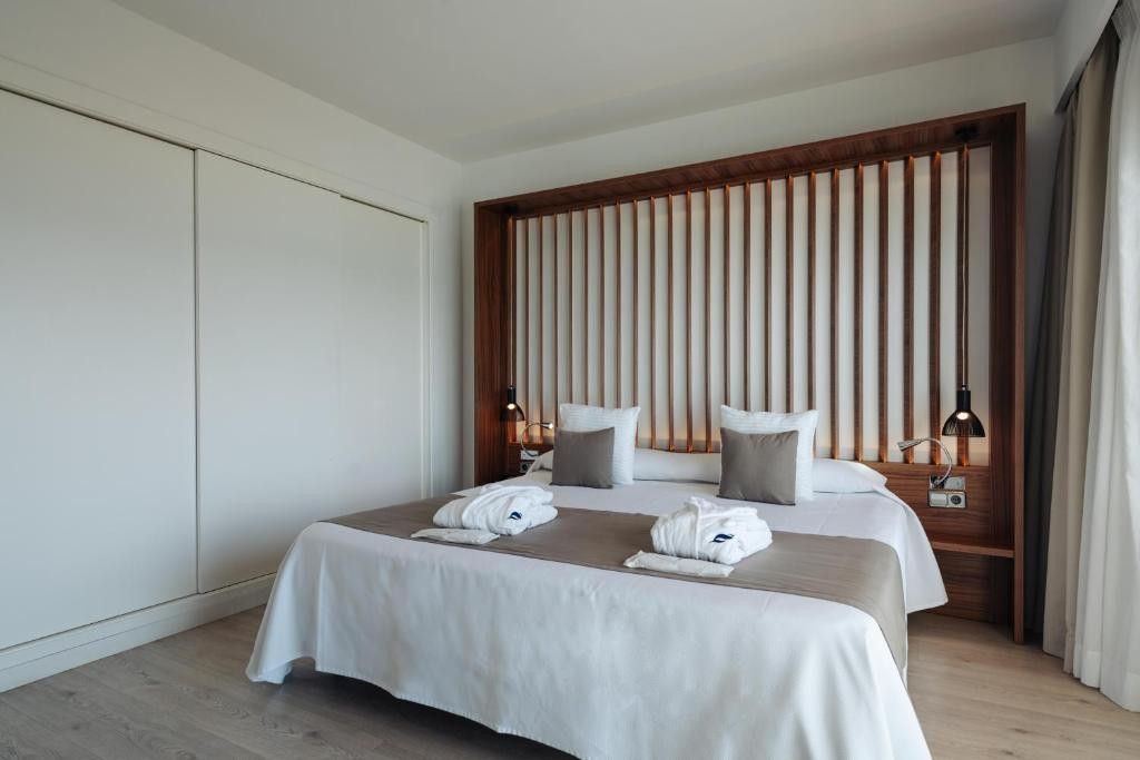 THB El Cid (Adults Only +18 Y.o)