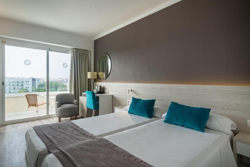 THB Niagara (Adults Only 18+)