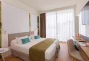 Js Yate Hotel