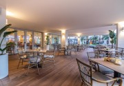 Js Yate Hotel