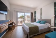 Js Yate Hotel