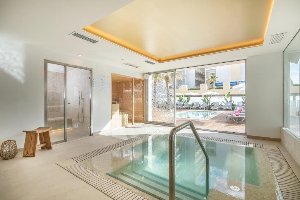 Js Yate Hotel