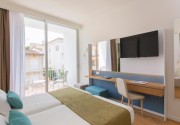 Js Yate Hotel