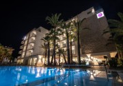 Js Yate Hotel