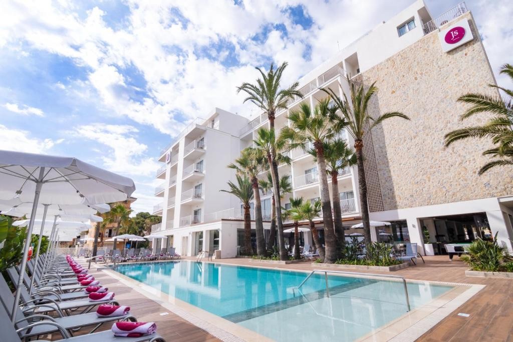 Js Yate Hotel