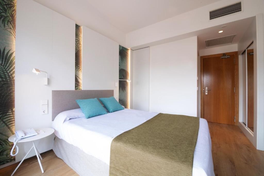 Js Yate Hotel
