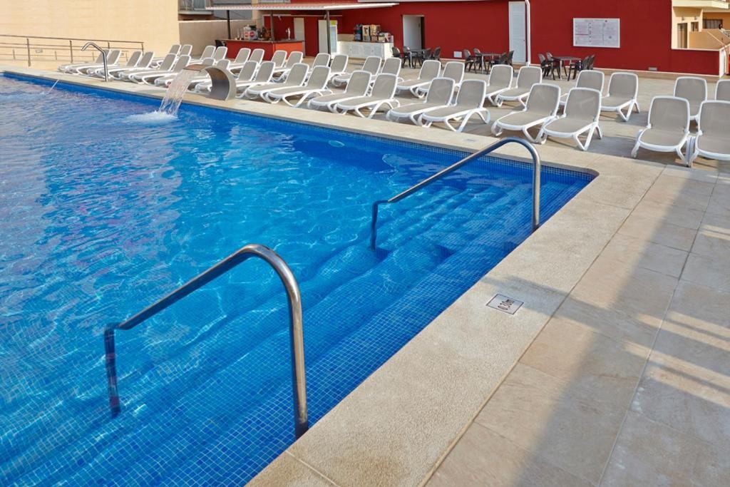 MLL Caribbean Bay