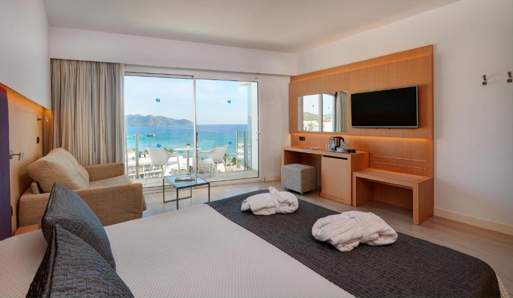 Cm Playa Del Moro