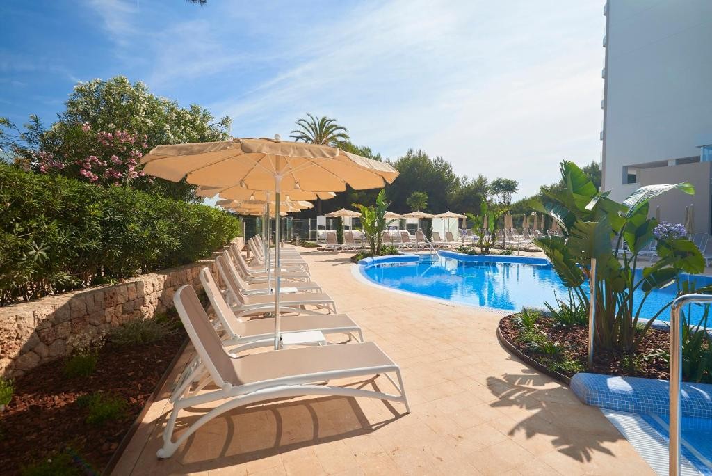 Hipotels Bahia Cala Millor (Adults Only 18+)