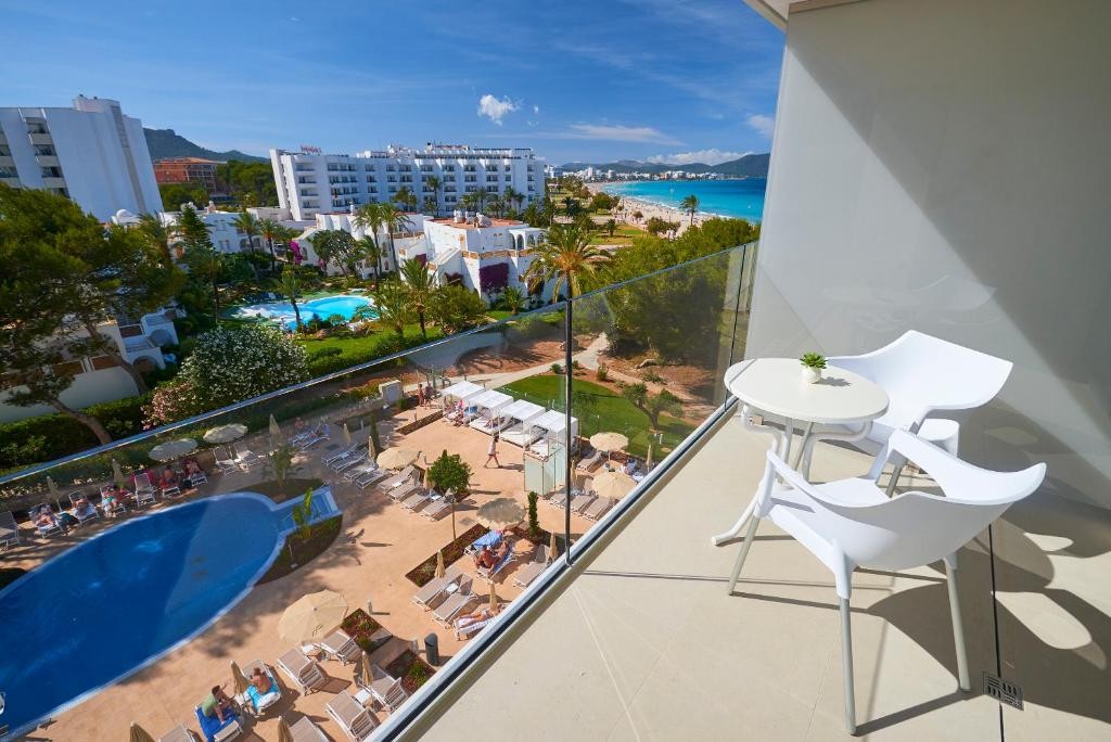 Hipotels Bahia Cala Millor (Adults Only 18+)