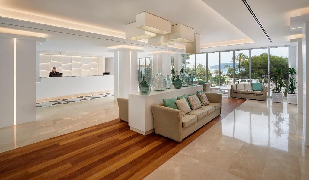 Hipotels Bahia Cala Millor (Adults Only 18+)