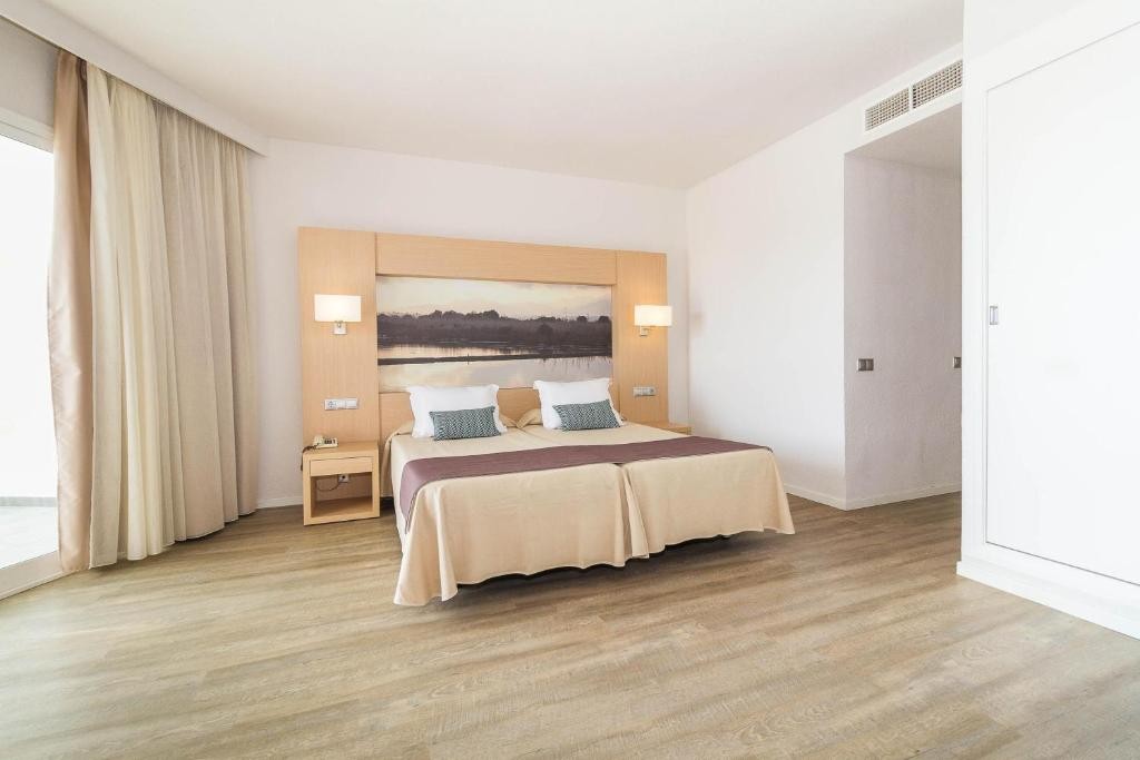 Eix Lagotel Hotel & Apartments
