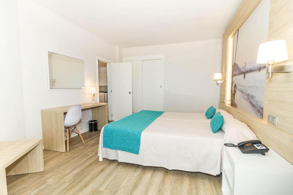 Eix Lagotel Hotel & Apartments