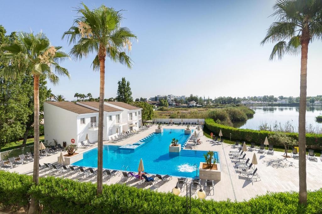 Eix Lagotel Hotel & Apartments