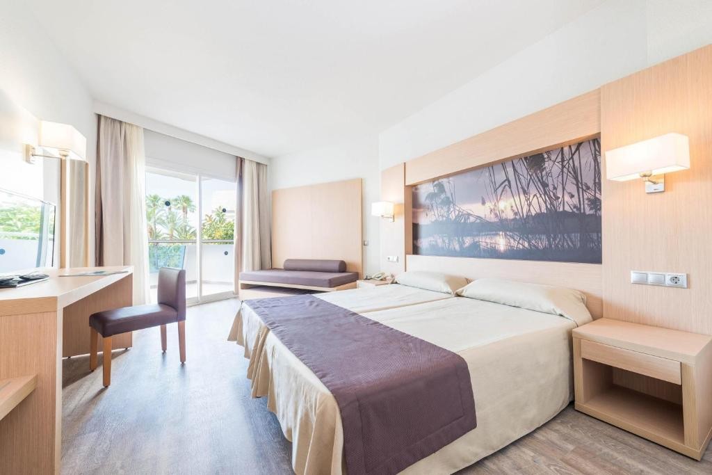 Eix Lagotel Hotel & Apartments