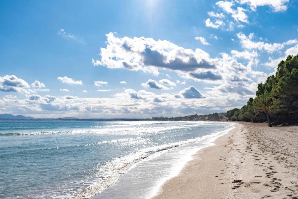 Eix Platja Daurada Aparthotel