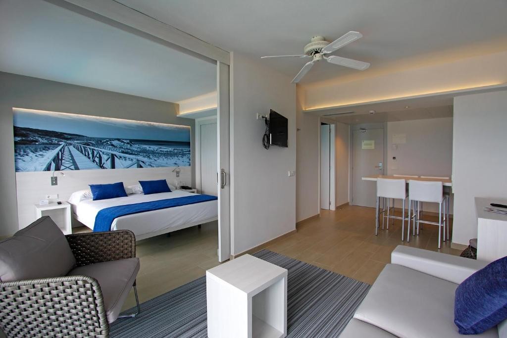 BG Tonga Tower Design Hotel & Suites