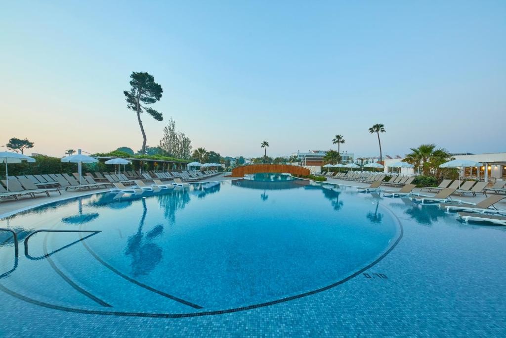 BG Tonga Tower Design Hotel & Suites
