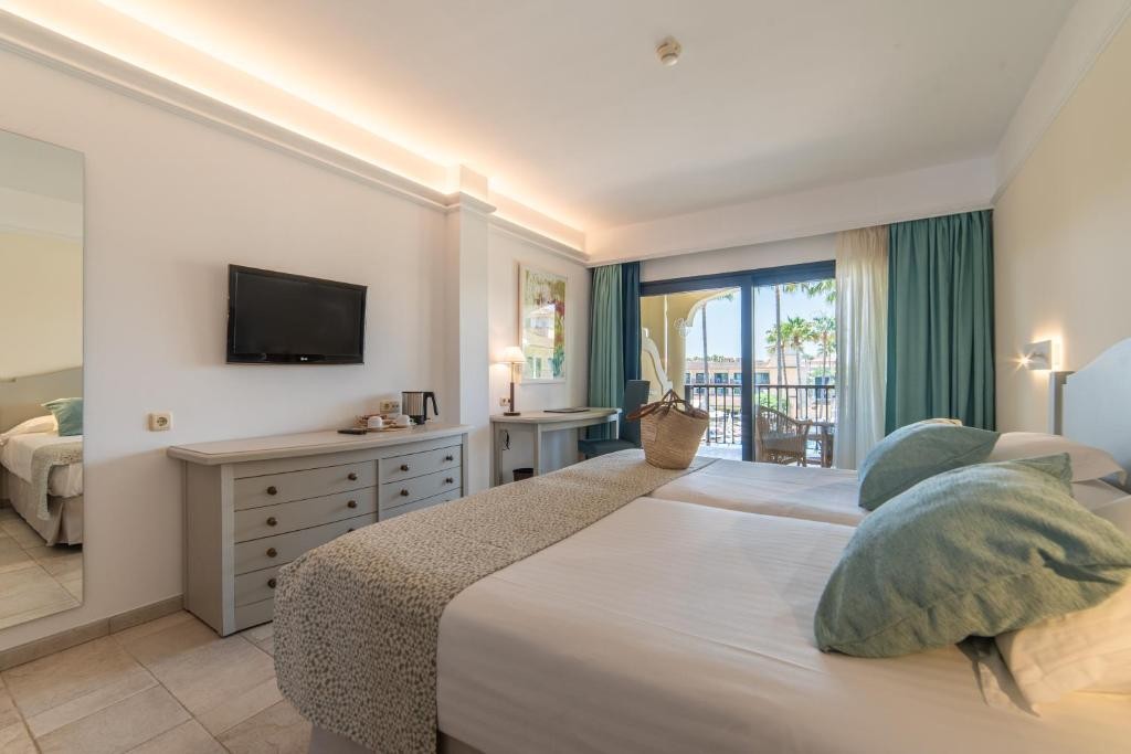 CM Mallorca Palace (Adults Only from 16 y.o.)