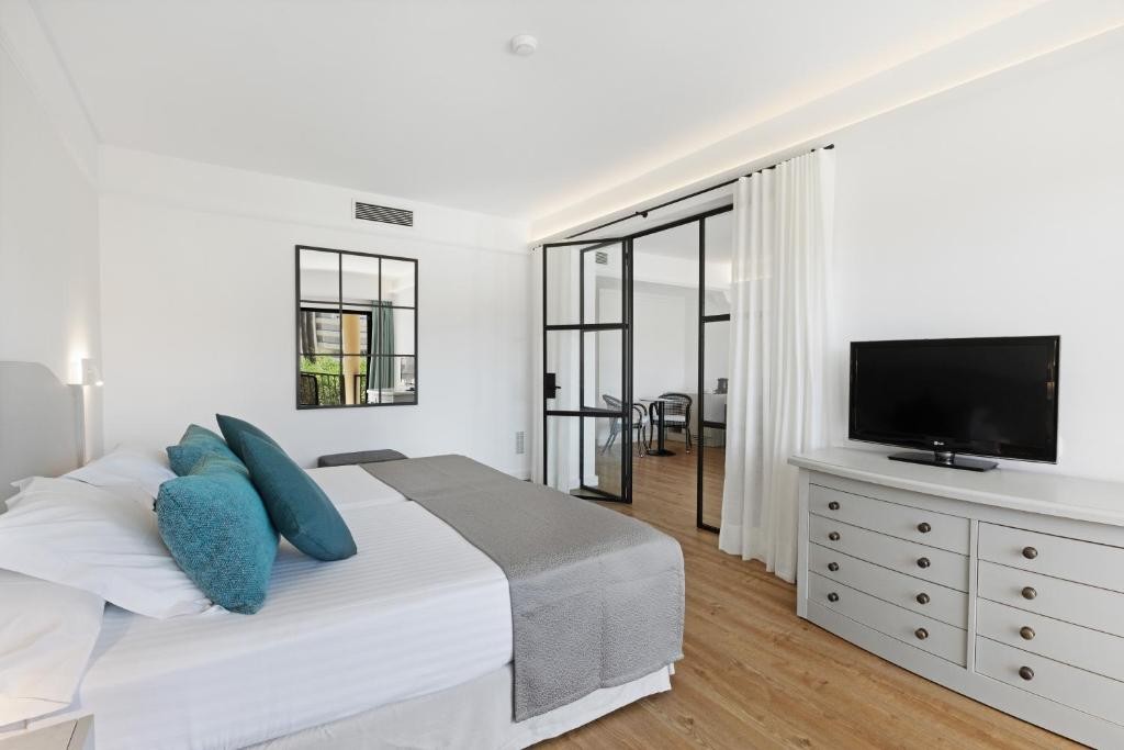 CM Mallorca Palace (Adults Only from 16 y.o.)