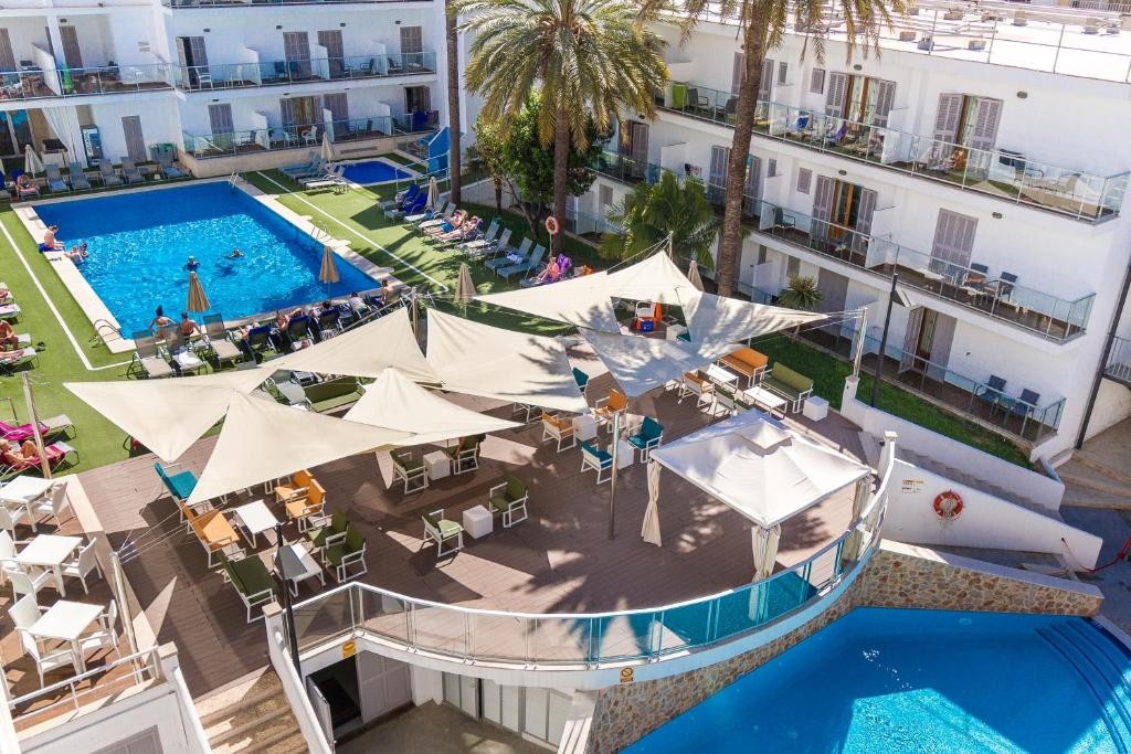 Eix Alcudia Hotel (Adults Only 18 Y.o.+)