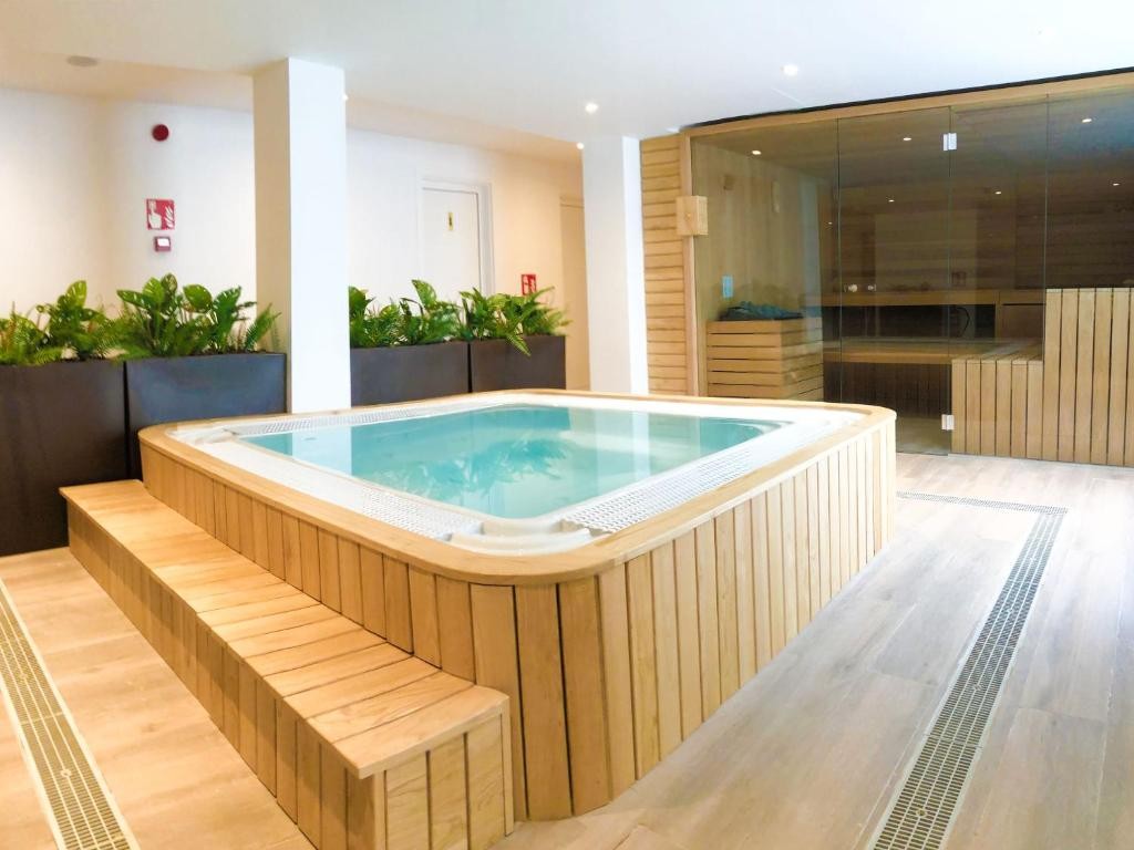 Eix Alcudia Hotel (Adults Only 18 Y.o.+)