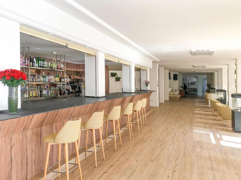 Eix Alcudia Hotel (Adults Only 18 Y.o.+)