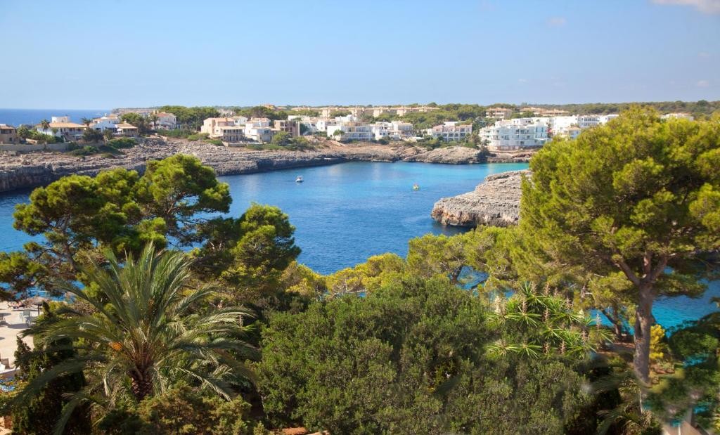 Js Cape Colom (Adults Only 18+)