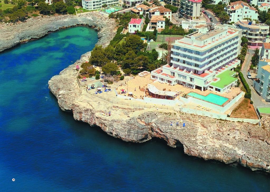 Js Cape Colom (Adults Only 18+)