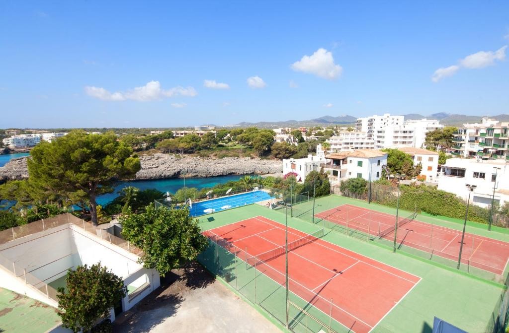 Js Cape Colom (Adults Only 18+)