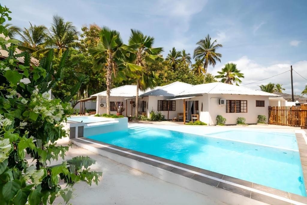 SEASHORE VILLA