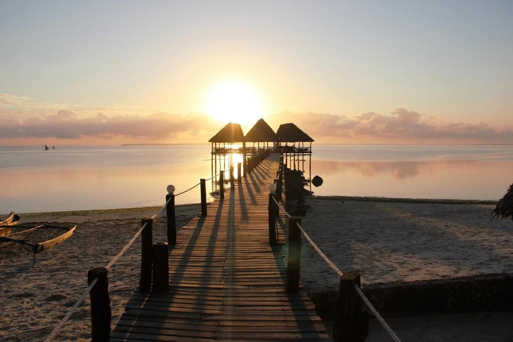 PARADISE BEACH RESORT
