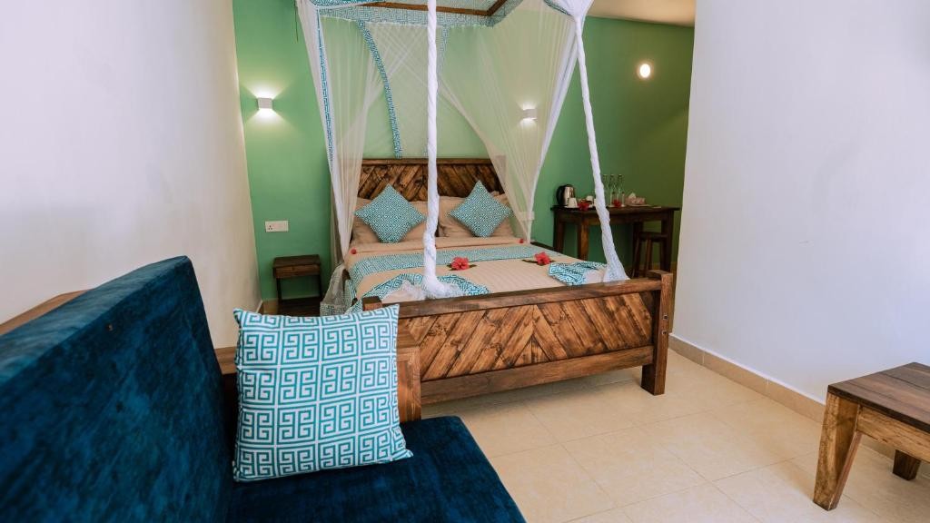 PARADISE BEACH RESORT