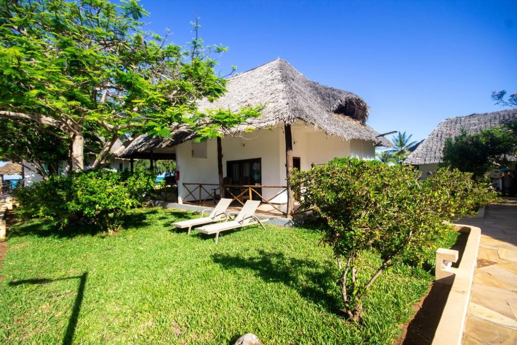 REEF AND BEACH RESORT