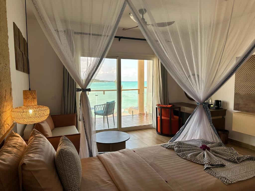 REEF AND BEACH RESORT