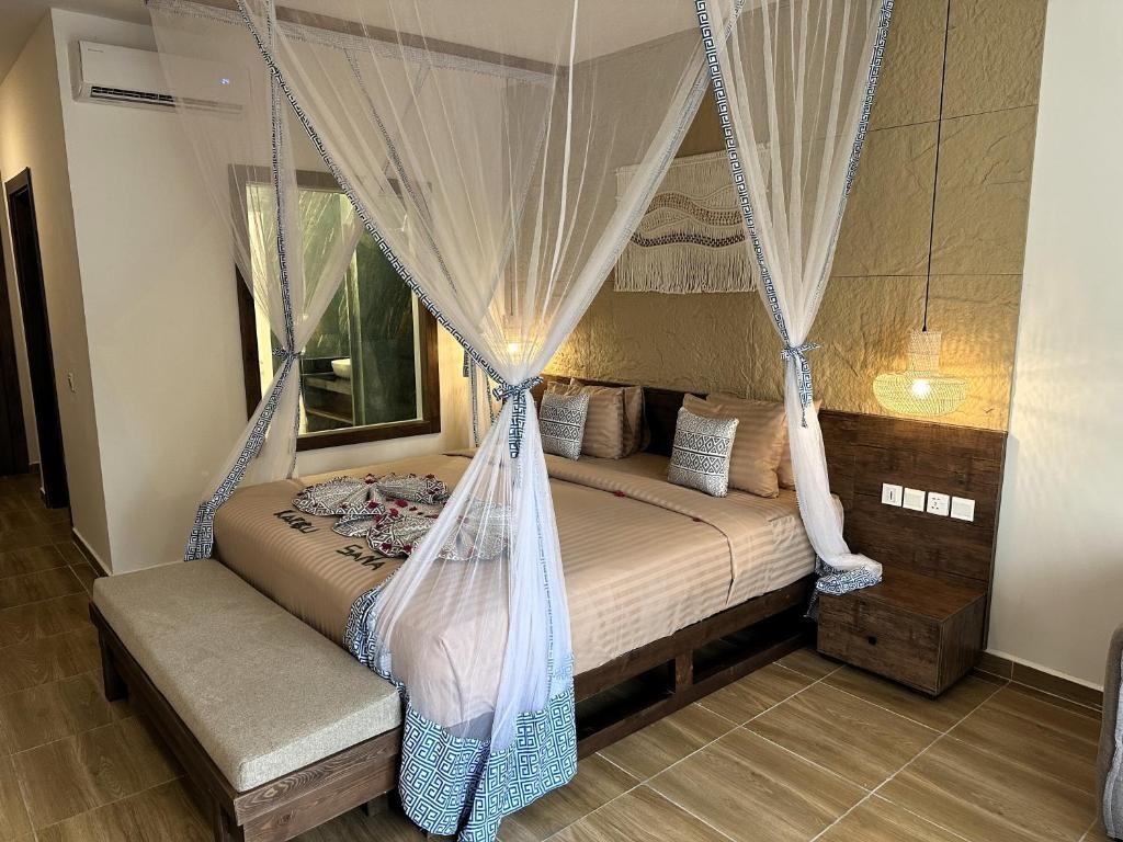 REEF AND BEACH RESORT