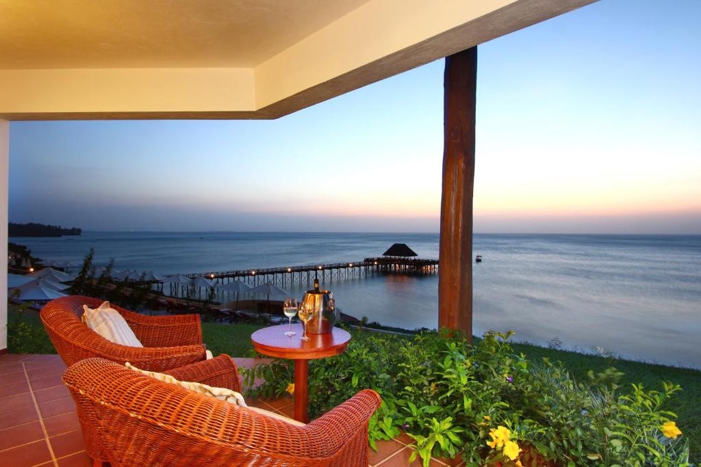 SEA CLIFF RESORT AND SPA