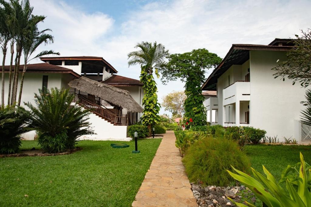 VOI KIWENGWA RESORT