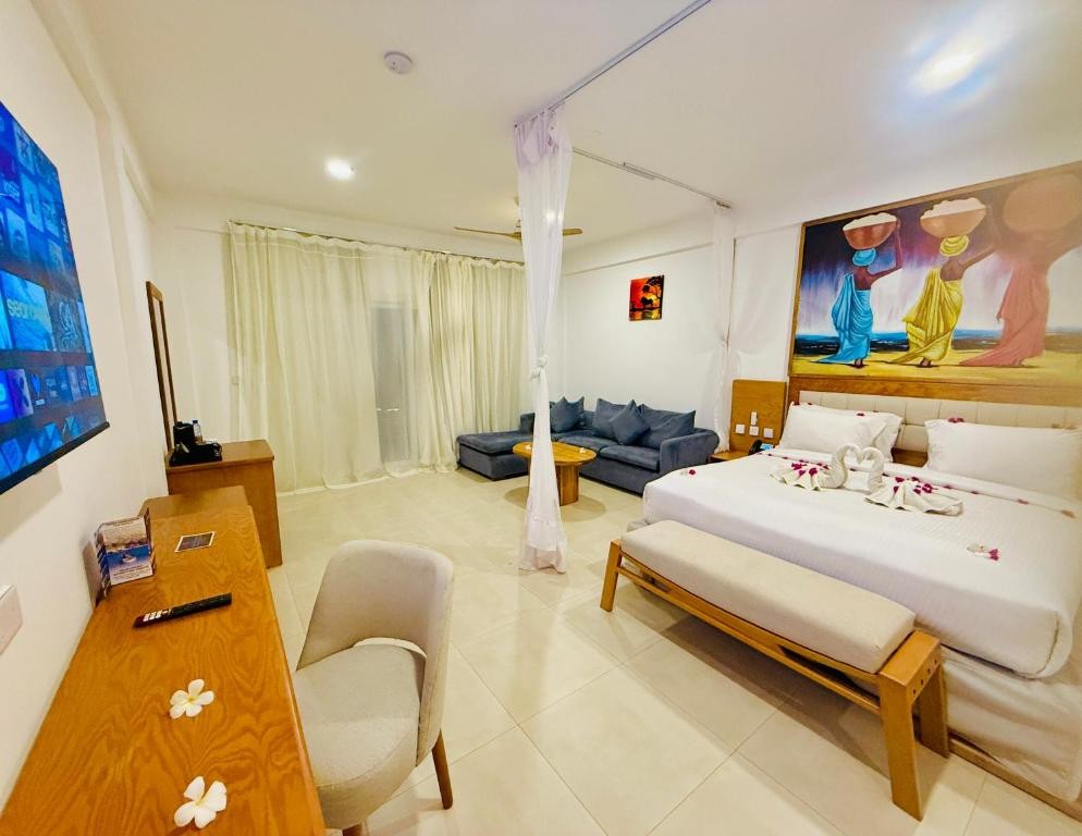 ROYAL MANDARIN HOTEL AND RESORT