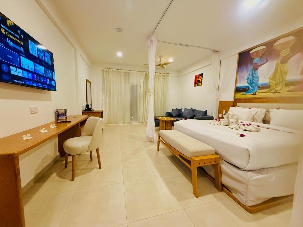 ROYAL MANDARIN HOTEL AND RESORT