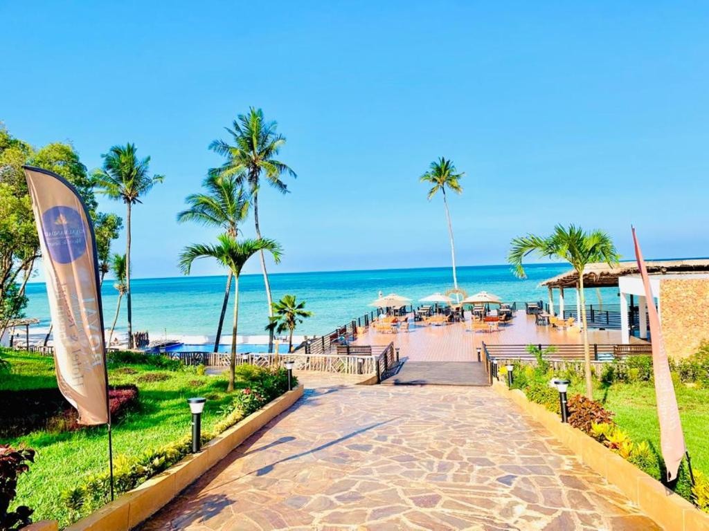 ROYAL MANDARIN HOTEL AND RESORT