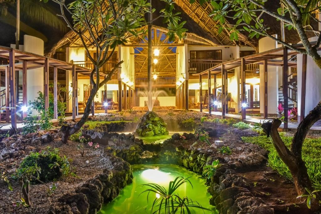 KENA BEACH HOTEL