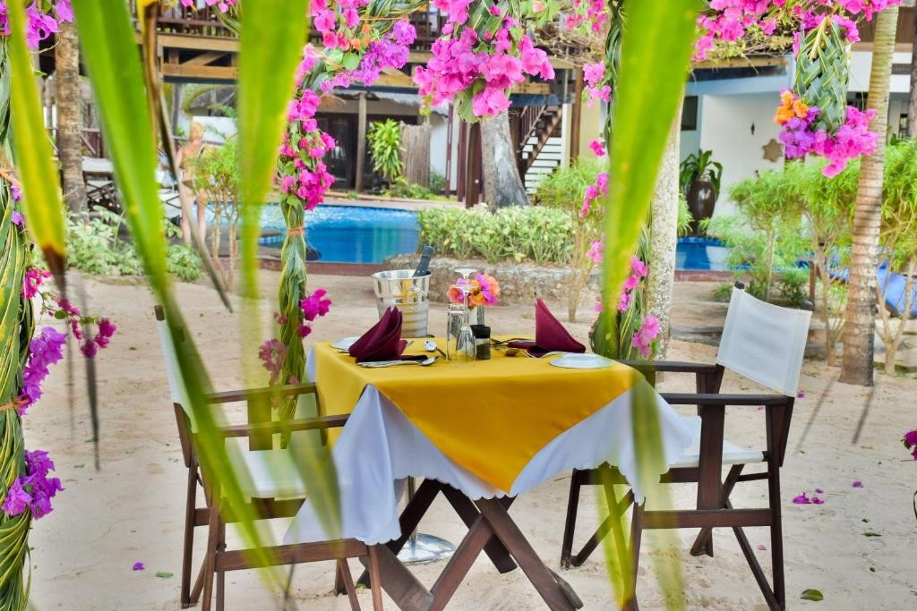 KENA BEACH HOTEL
